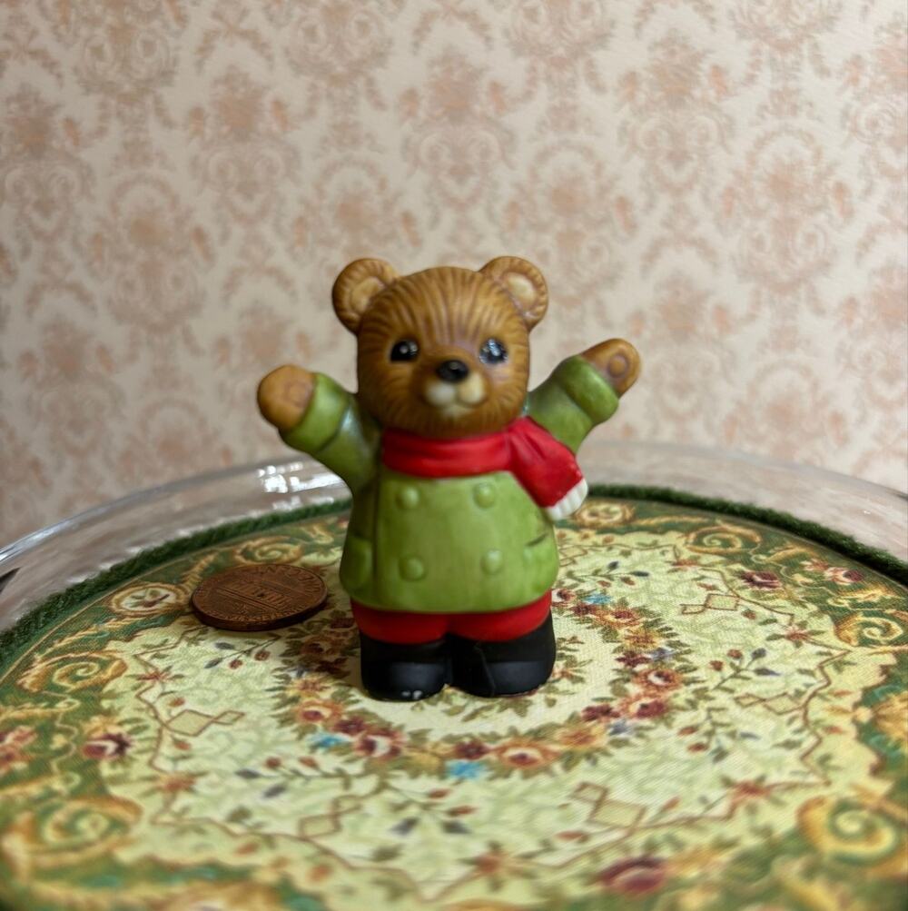 Vintage Homco #5101 Christmas Ceramic Bear Figurine